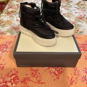 Brand New JSLIDES BOOTS